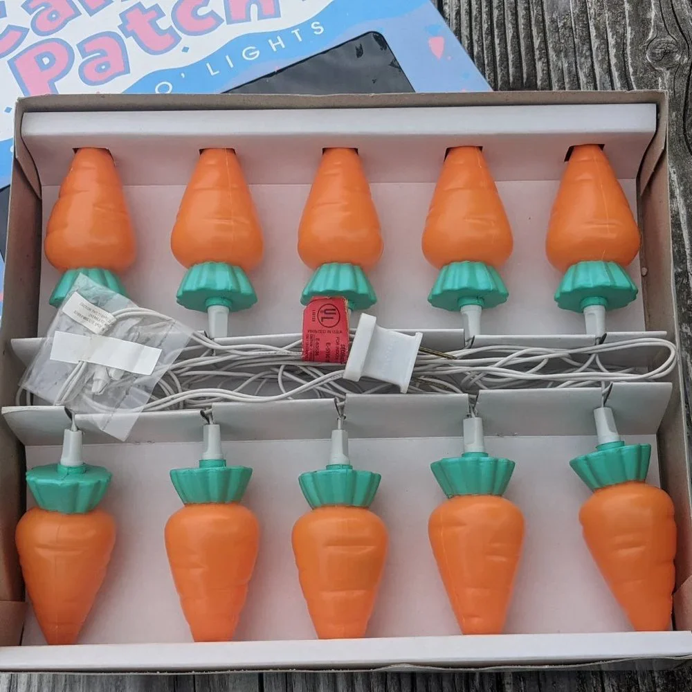 Novelty Easter Carrot Lights Vintage